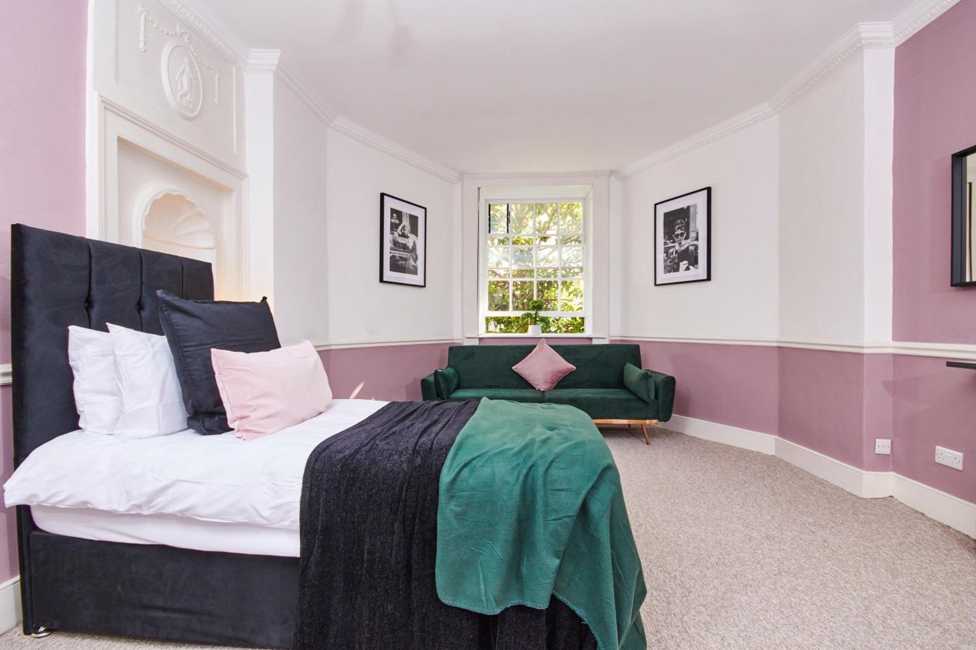 באת' Beautiful 2Bedroom 4 Actual Beds House With Wifi By Purestay מראה חיצוני תמונה