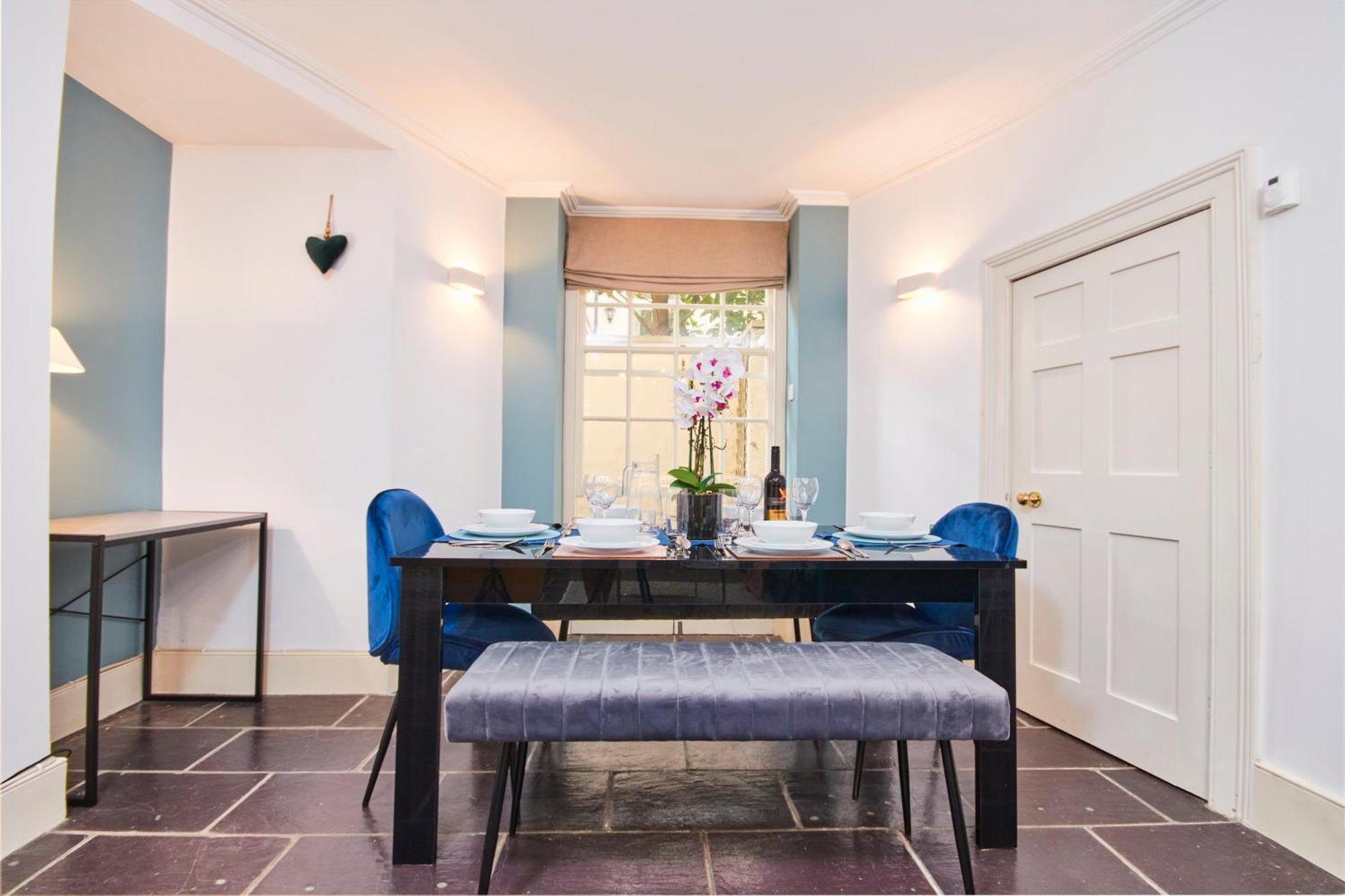 באת' Beautiful 2Bedroom 4 Actual Beds House With Wifi By Purestay מראה חיצוני תמונה