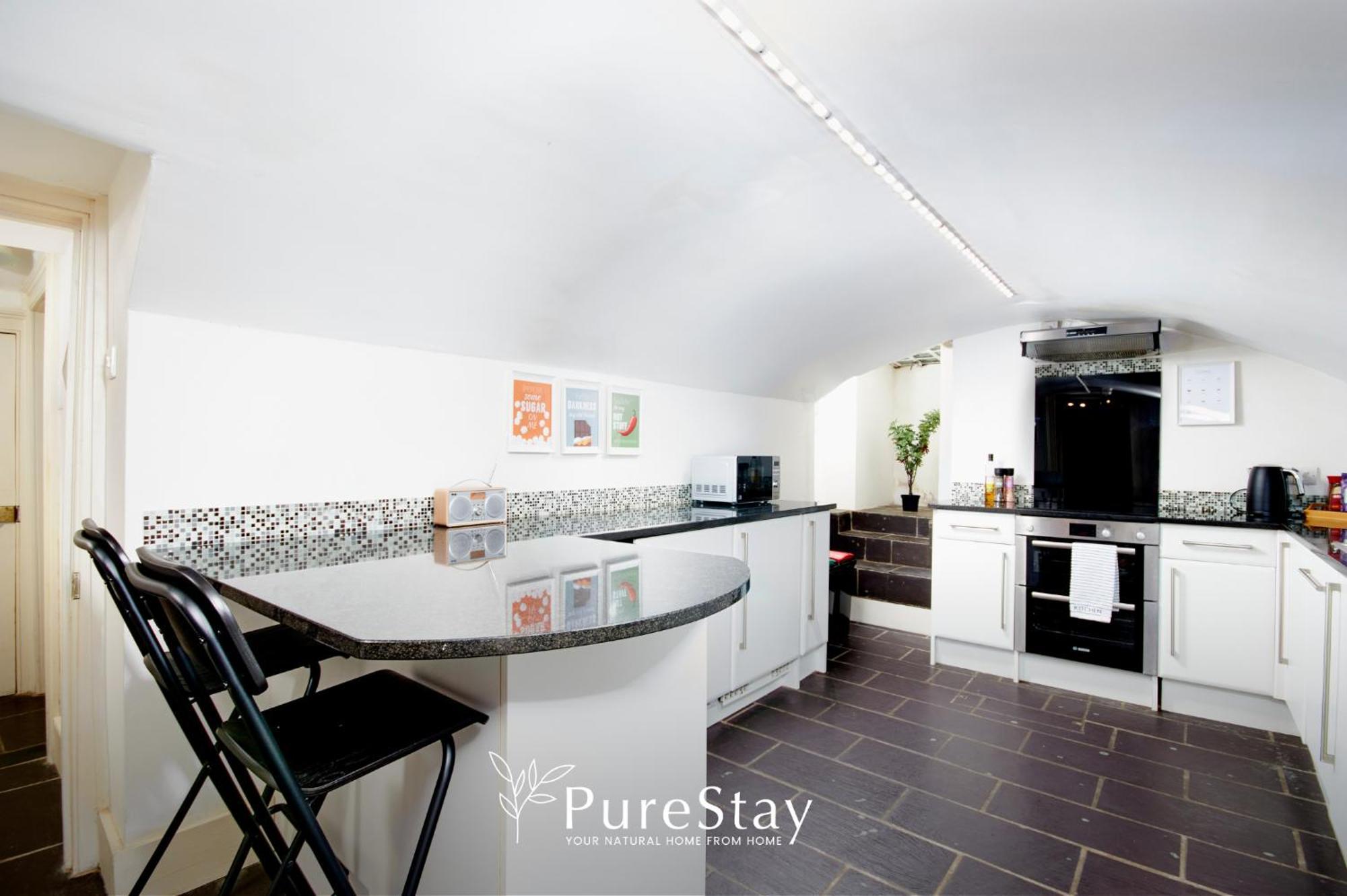 באת' Beautiful 2Bedroom 4 Actual Beds House With Wifi By Purestay מראה חיצוני תמונה